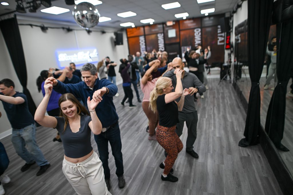 Salsa Bachata Mambo Cumbia Dance Lessons Chicago