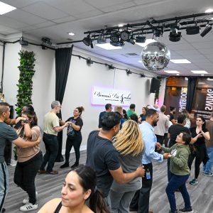 Salsa Bachata Dance Class In chicago Dennispasamb.com / Text or Call (717) PASAMBA Private Dance and Group dance Lessons